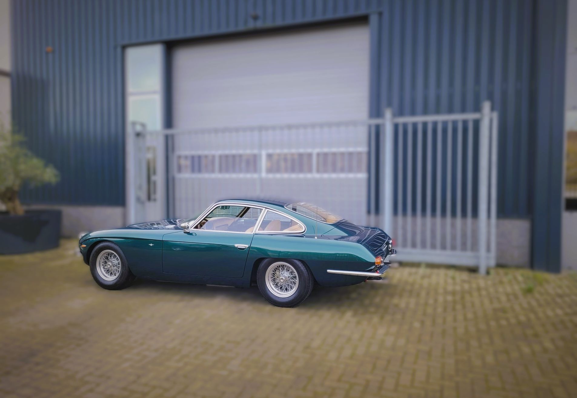 Lamborghini 400GT