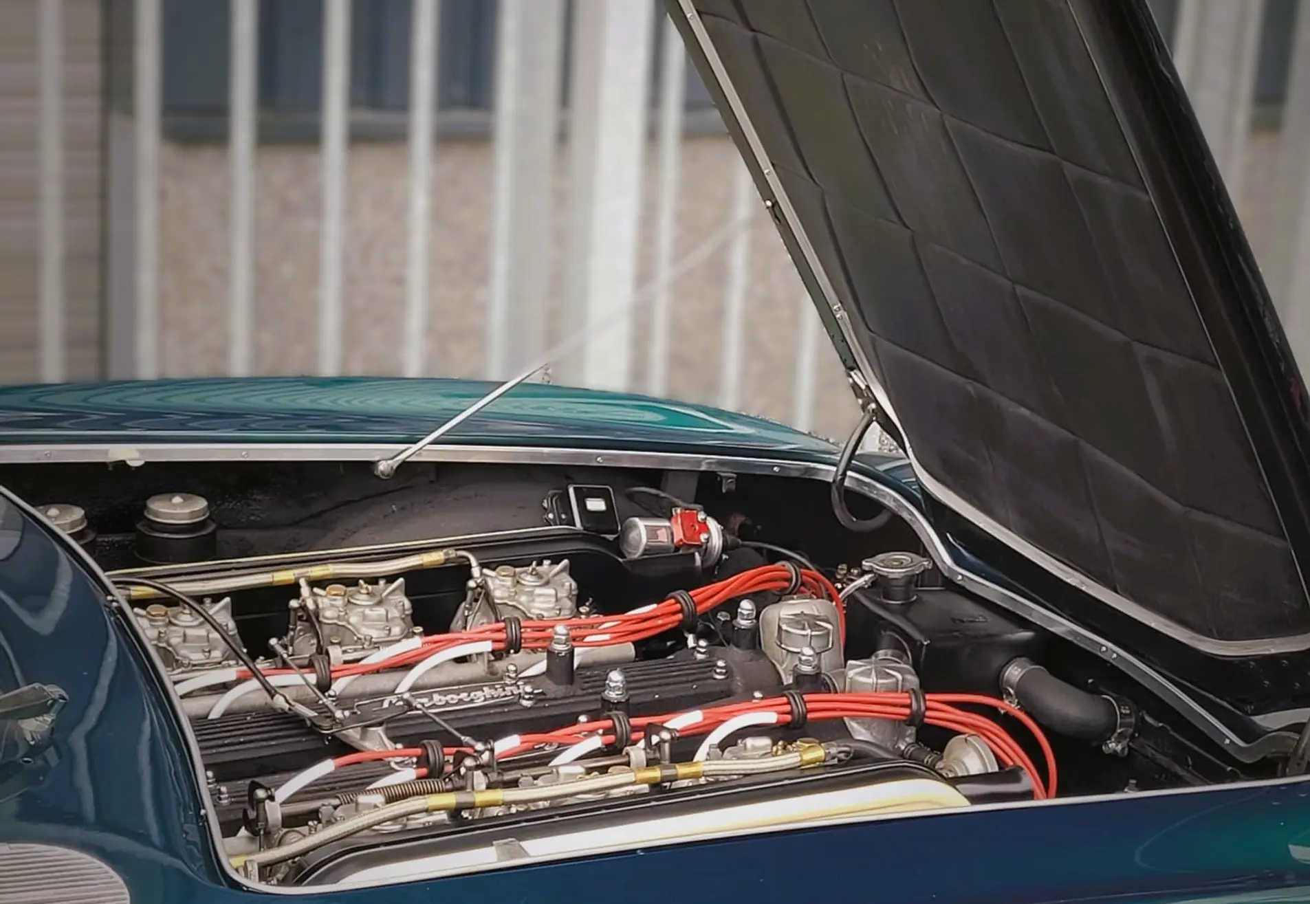 Lamborghini 400GT