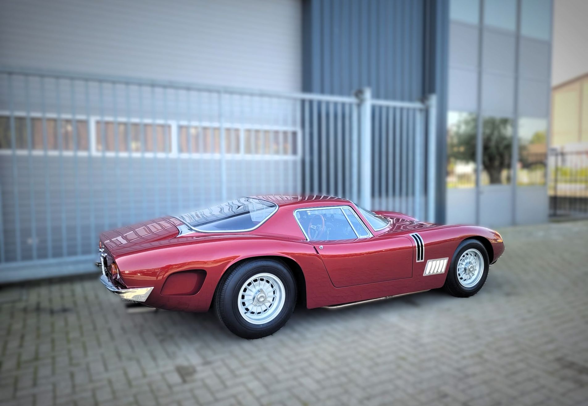 洋書 ISO RIVOLTA THE MEN, THE MACHINES Iso Rivolta: the Men, the Machines – Winston Goodfellow