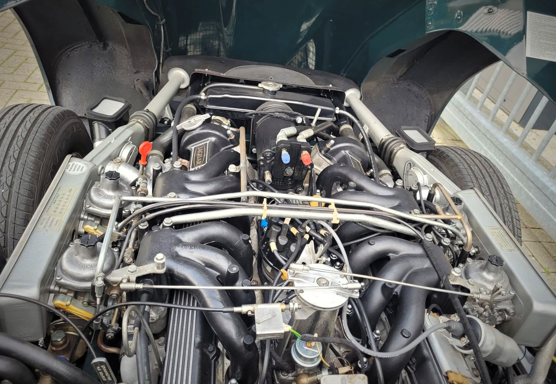 Jaguar E-type V12 roadster