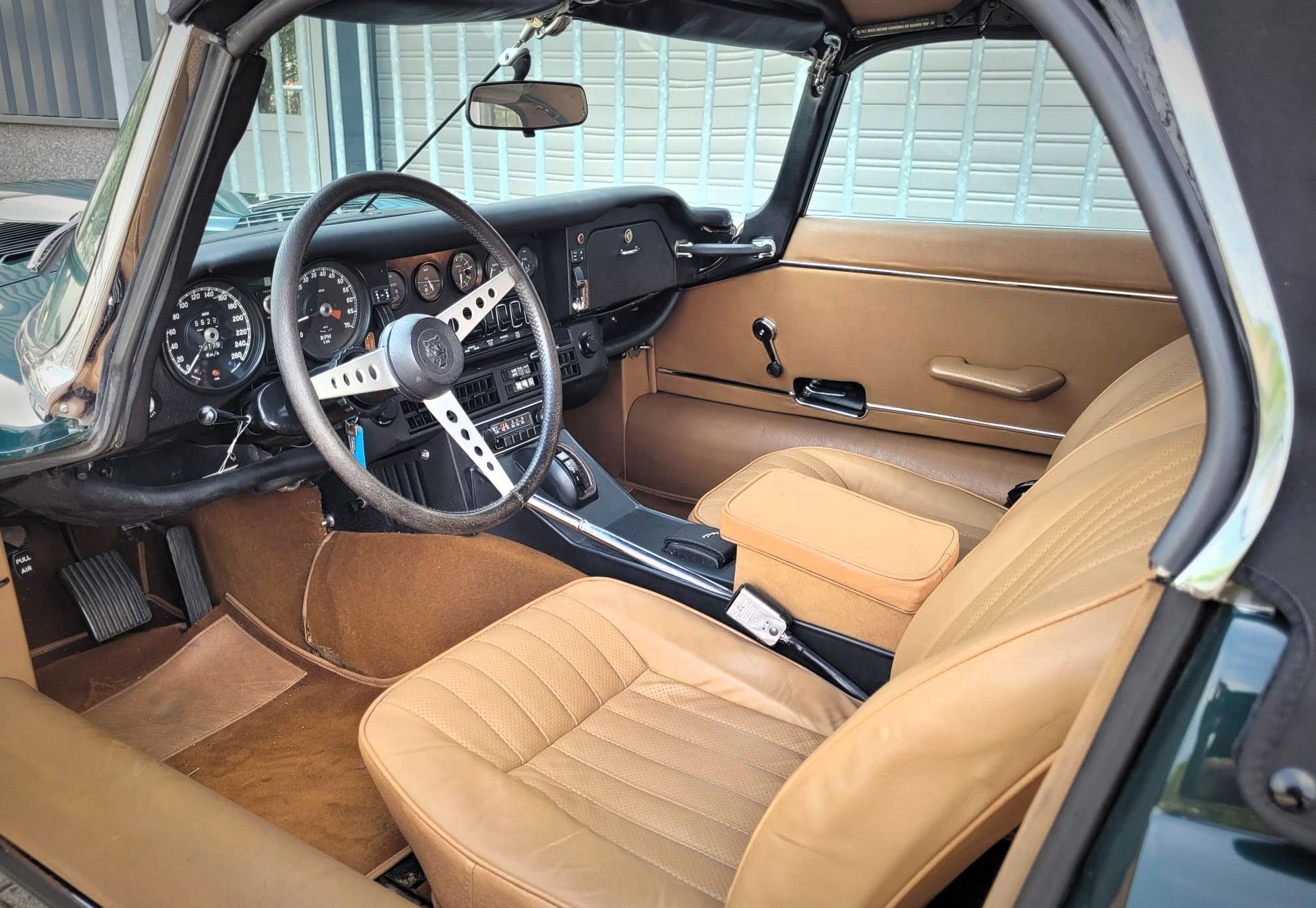 Jaguar E-type V12 roadster