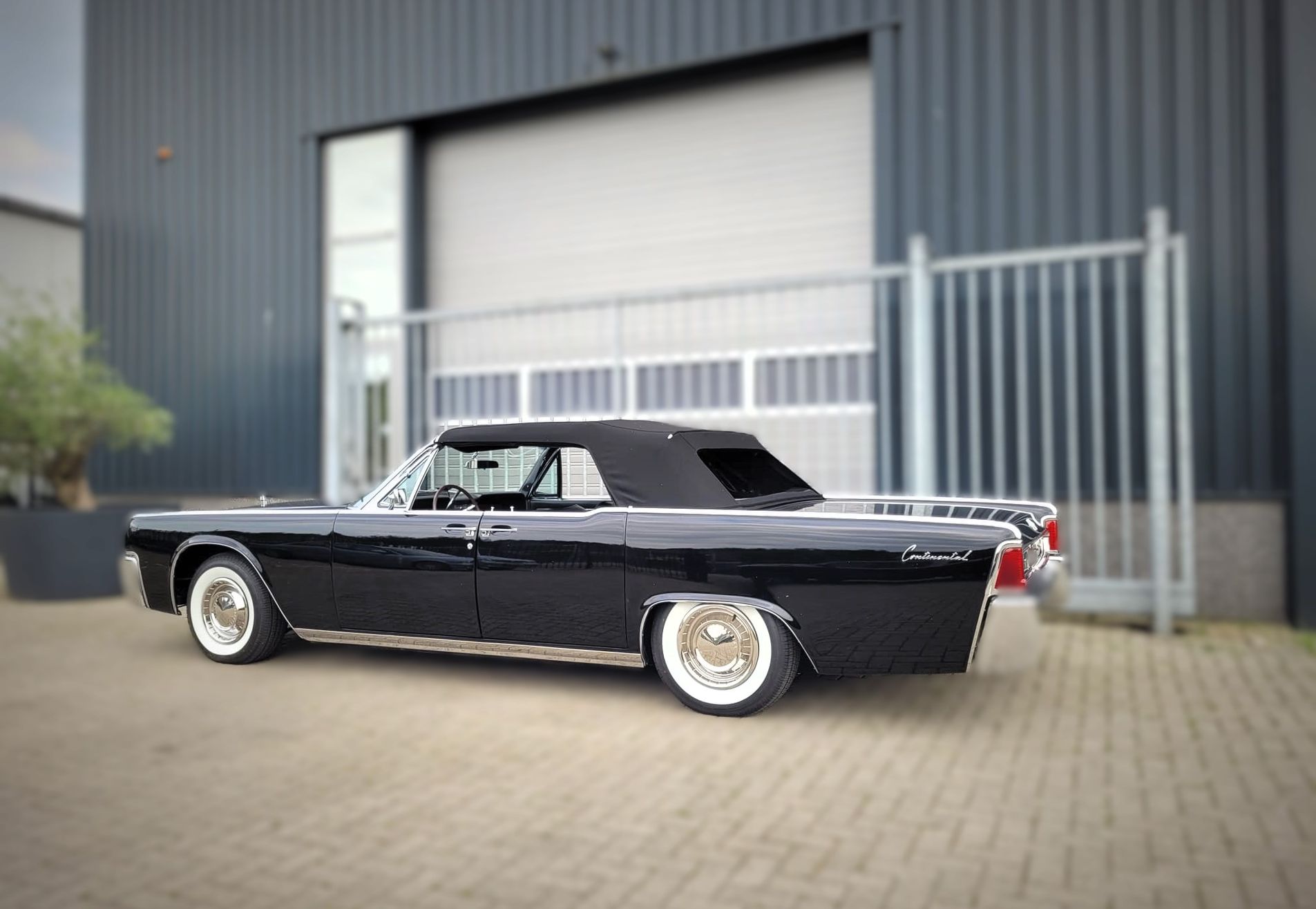 Lincoln Continental Convertible