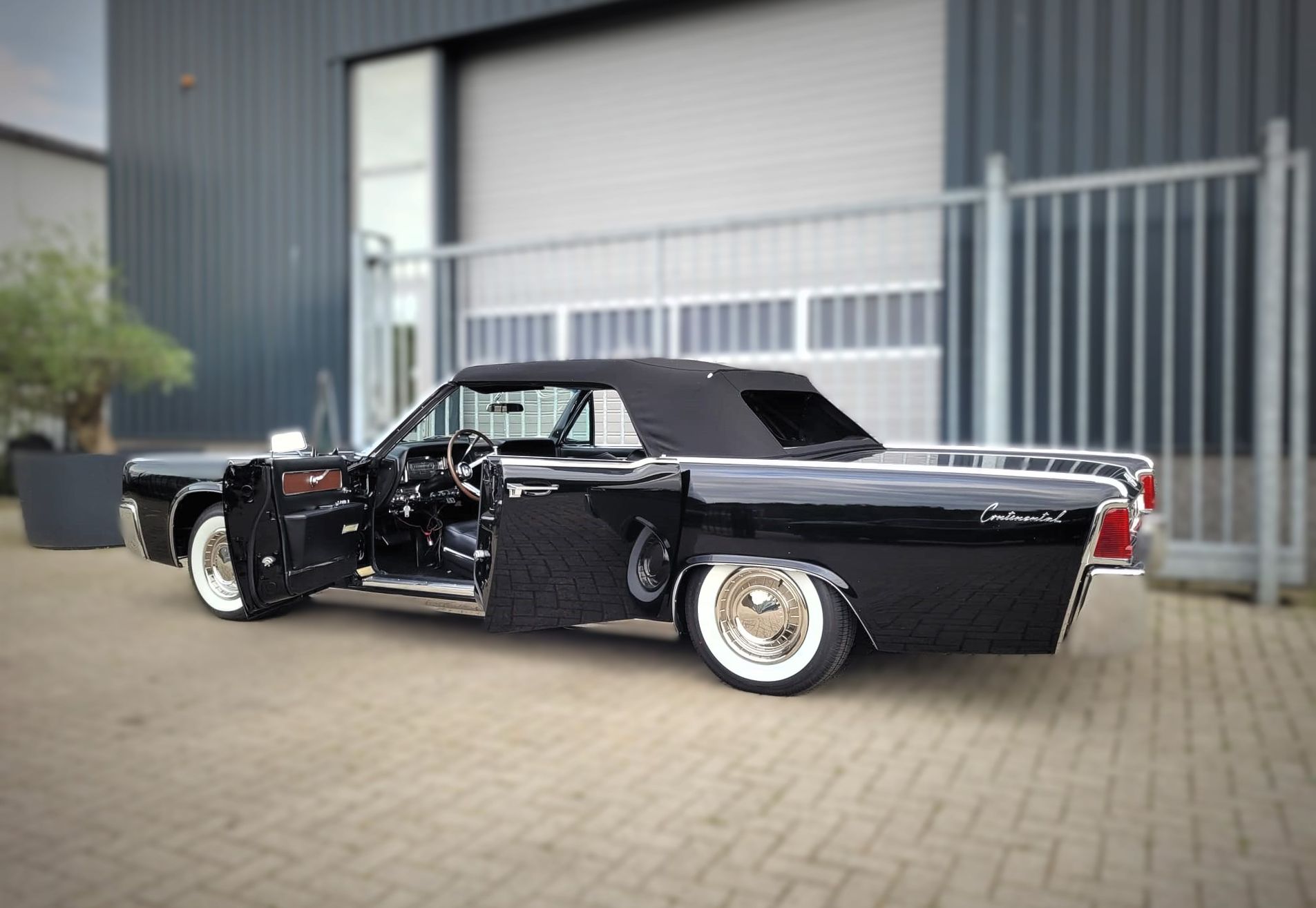Lincoln Continental Convertible