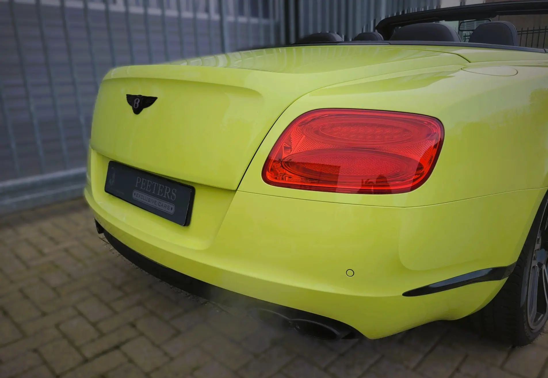 Bentley Continental GTC V8