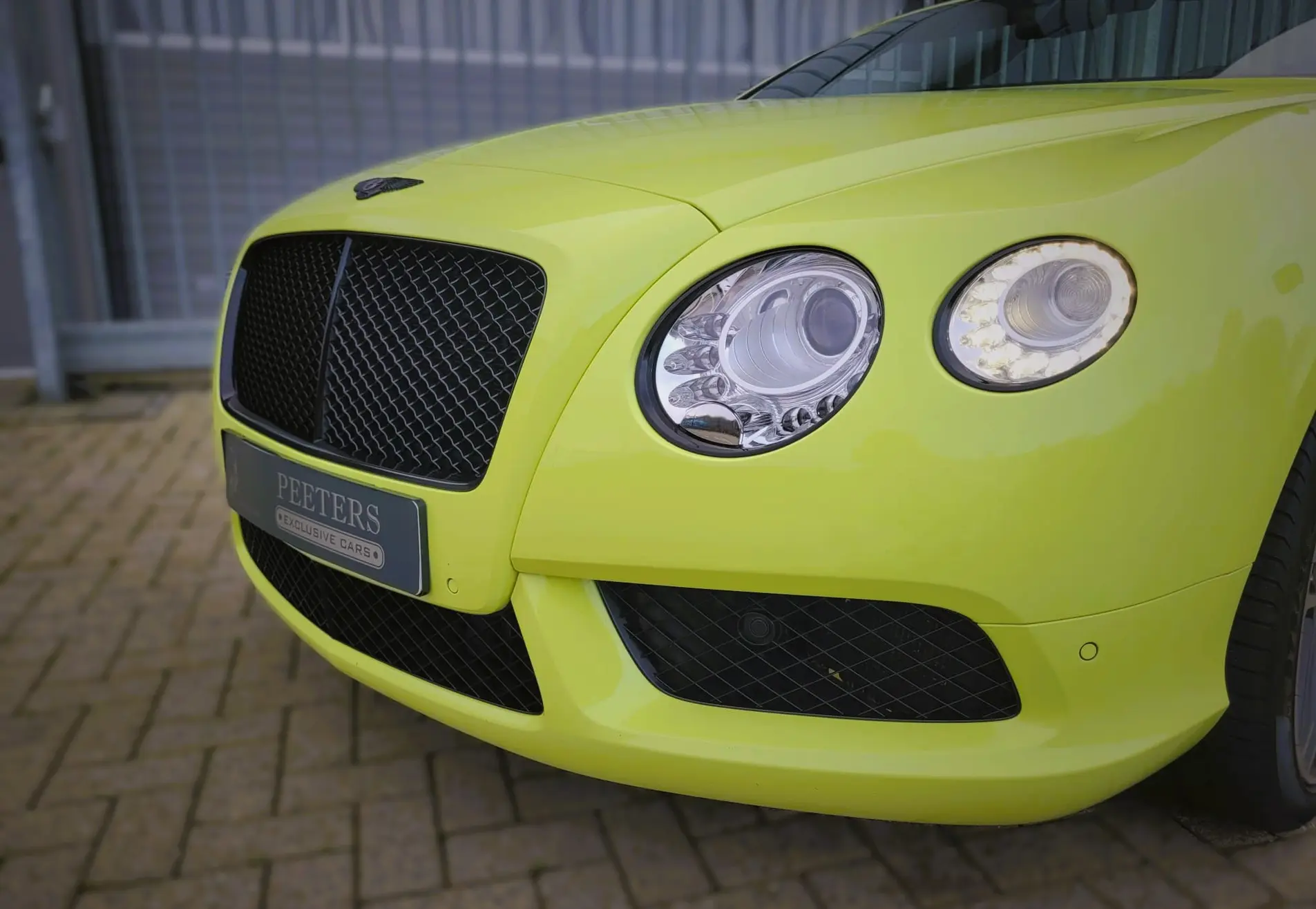 Bentley Continental GTC V8