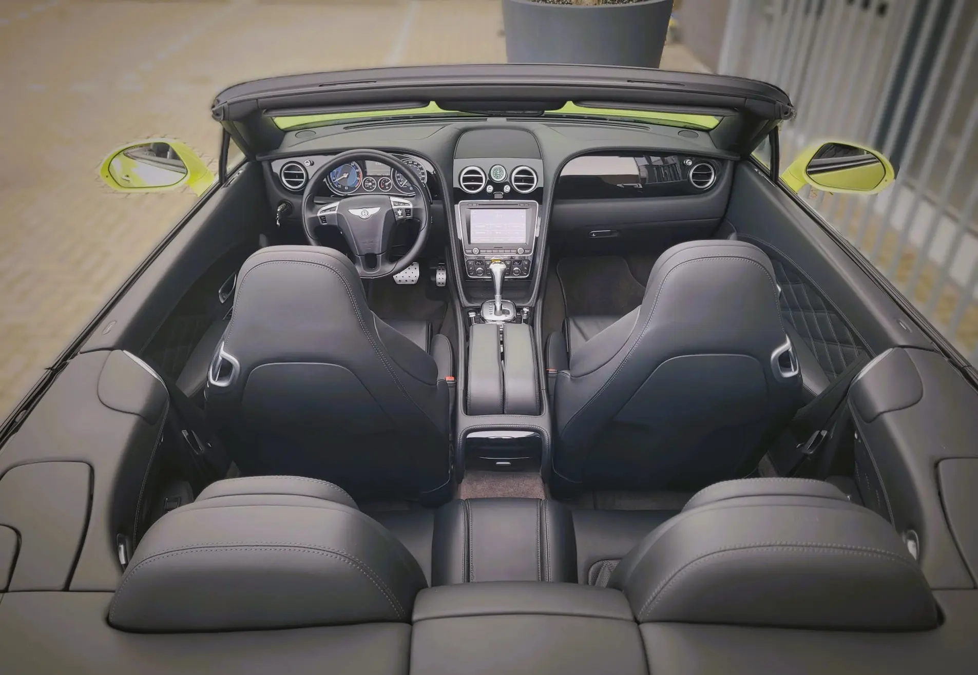 Bentley Continental GTC V8
