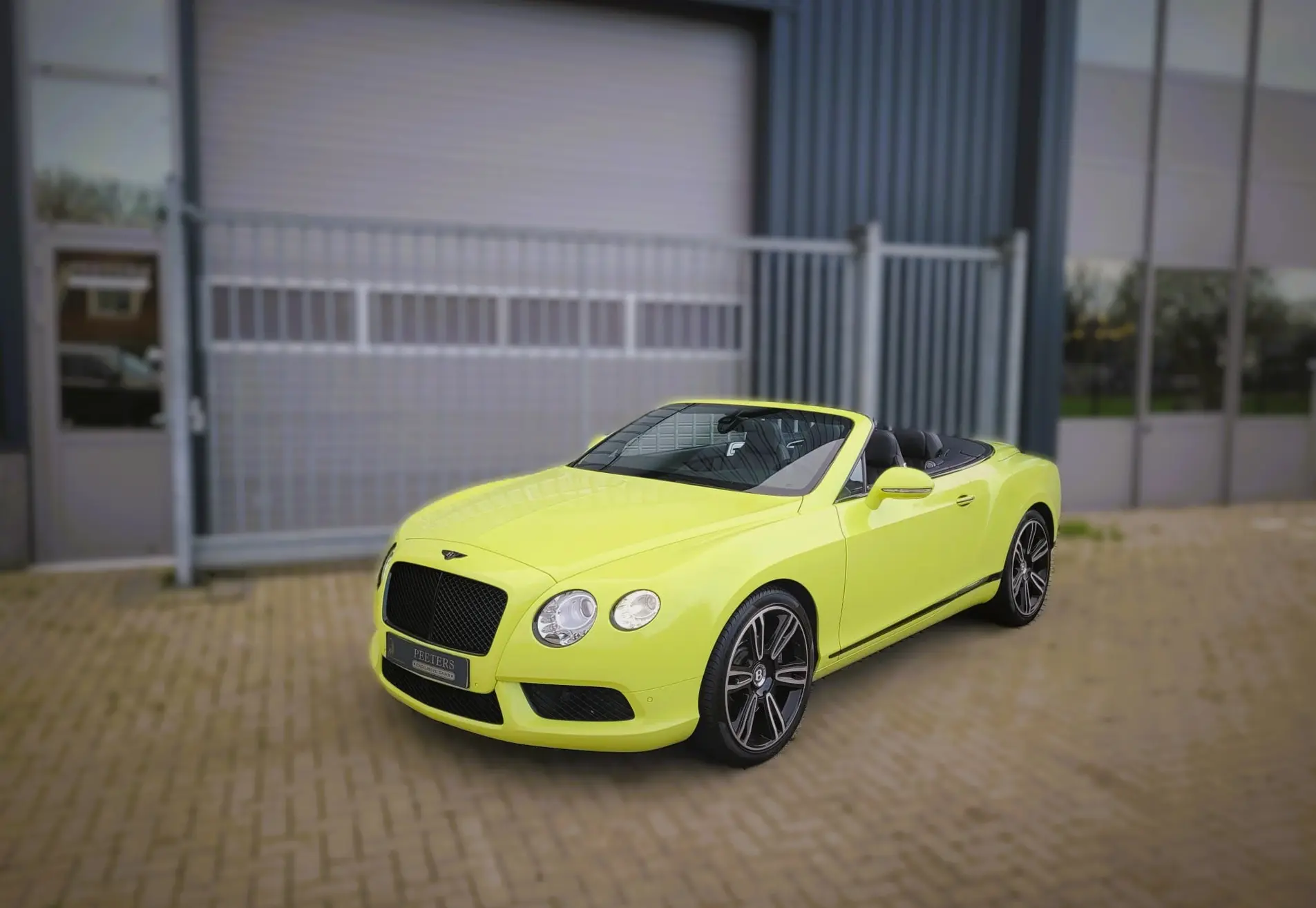 Bentley Continental GTC V8