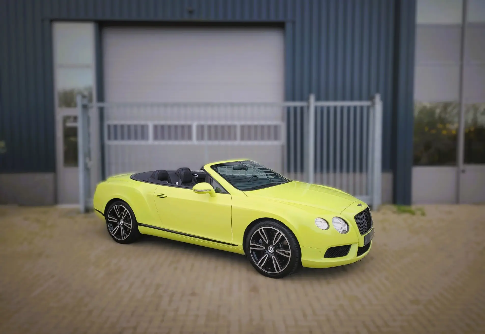 Bentley Continental GTC V8