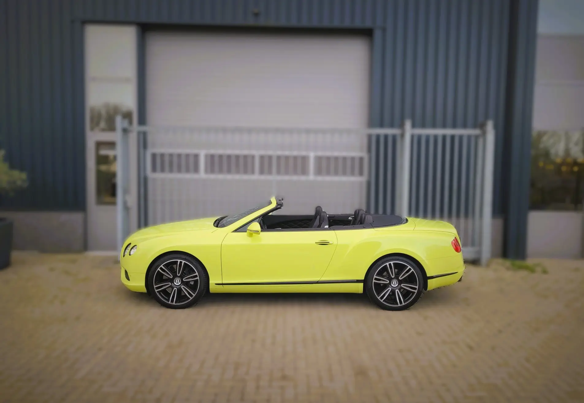 Bentley Continental GTC V8